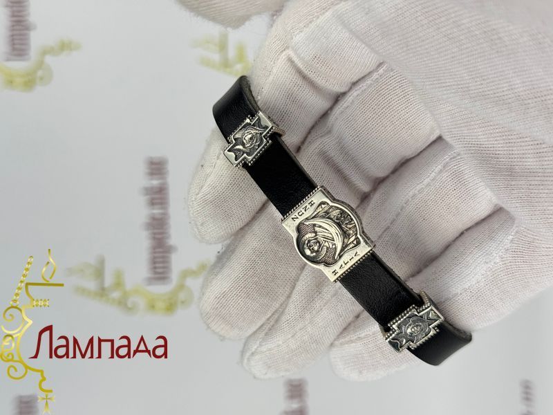 Браслет изготовлен из натуральной кожи с серебряными элементами 925 пробы. BR035 фото