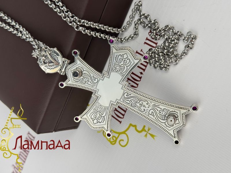 Хрест виготовлений з срібла 925 проби оздоблений дорогоцінним камінням цирконій STK-100S фото