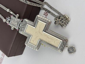 Хрест виготовлений з срібла 925 проби вставка слонова кістка оздоблений дорогоцінним камінням цирконій та перлинам SA621 фото