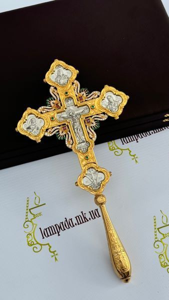 Напрестольный крест изготовлен из бронзы, в позолоте и посеребрении SA-488 фото