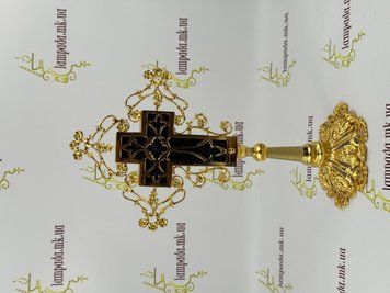 Напрестольный крест изготовлен из бронзы, в позолоте. 102-1065 фото