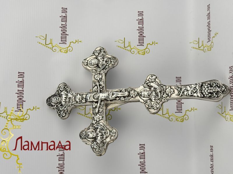Хрест виготовлений з бронзи в посрібленні  16-19С фото